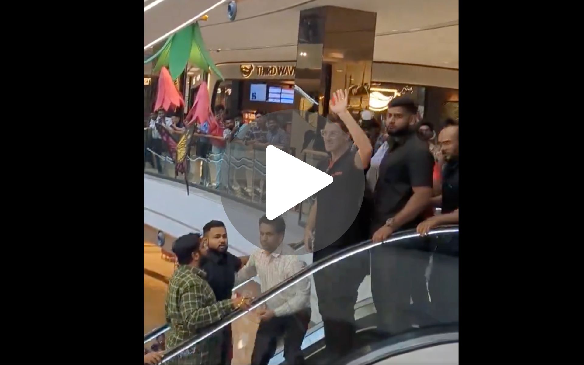 [Watch] RCB Fan Trolls SRH Skipper Pat Cummins At Hyderabad's Shopping Mall